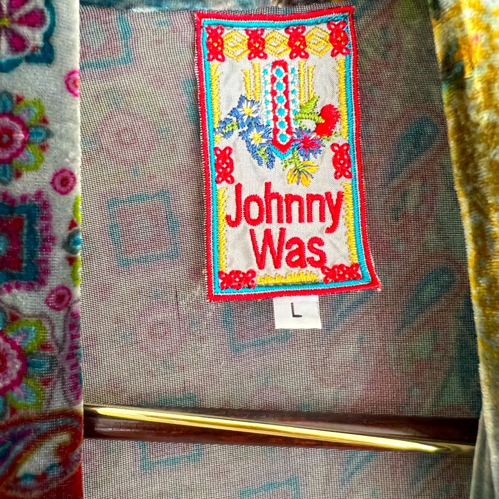 Beautiful fall colours velvet Johnny Was jacket